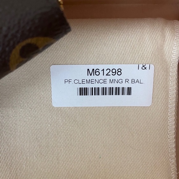 Louis Vuitton wallet - Picture 6 of 7